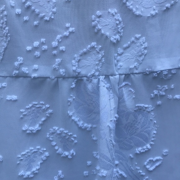 ELLE Women’s White Tunic Blouse Lined Textured Floral Design Flutter Sleeves L - Picture 8 of 12